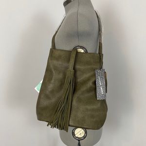 NWOT Street Level bucket bag olive green tassel